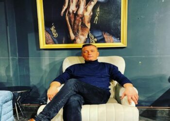 Vincin dereye uçtuğu kazada ölen sürücü toprağa verildi; eşi 4'üncü çocuklarına hamileymiş