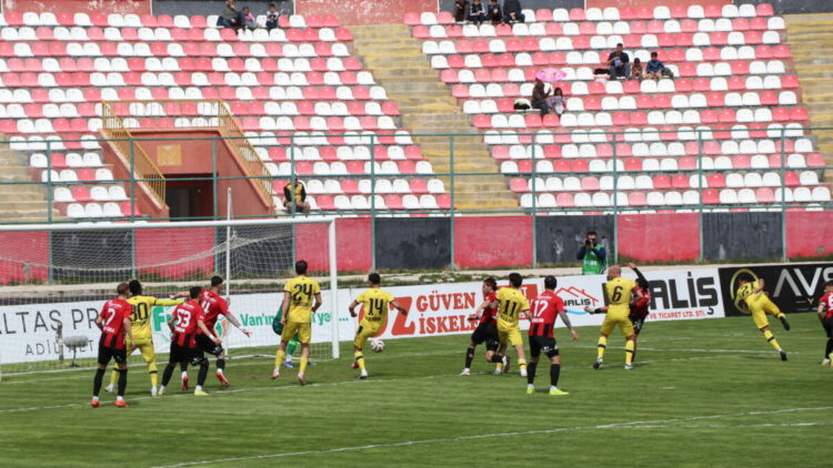 İmaj Altyapı Van Spor FK, evinde İstanbulspor'a 3-1 mağlup oldu