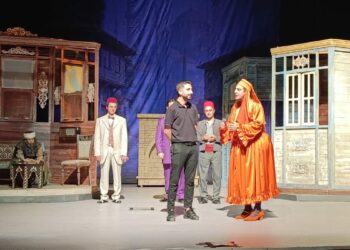 Dilekçeleri kabul edildi, Doğubayazıt'tan Iğdır'a tiyatro oyunu izlemeye gittiler