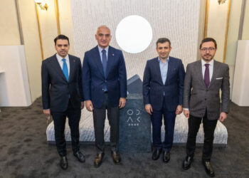 KÜME Karaköy Palas’ta 'Mümkün' temasıyla ArtıKÜME 2025 ve ODAK sergilerini tanıttı