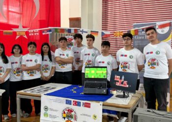 Lise öğrencilerinden çocuklara afet bilinci kazandıran mobil oyun