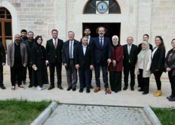 AK Parti İstanbul milletvekilleri her cuma vatandaşlarla bir araya geliyor