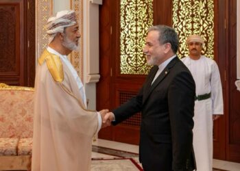 İran Dışişleri Bakanı Arakçi, Umman Sultanı Heysem Bin Tarık ile bir araya geldi