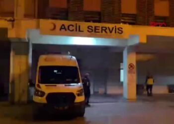 Aile içi şiddet ihbarına giden polislere silahlı saldırı: 1'i ağır, 2 yaralı