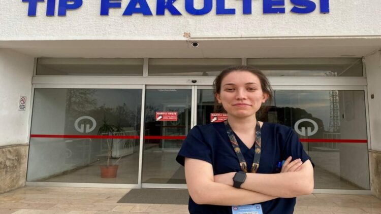 Beynindeki kitle nedeniyle tedavi gören Özlem doktor, hayatını kaybetti