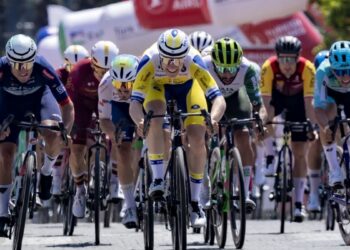 Cumhurbaşkanlığı Türkiye Bisiklet Turu Çeşme-Selçuk etabıyla başladı