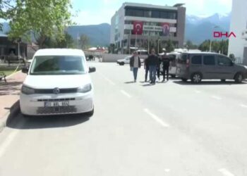 Denizli'de sokak düğünü sonrası eşya toplama kavgası; 1 ölü, 1 yaralı