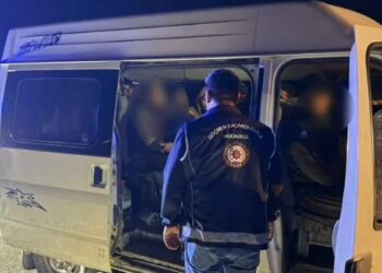 Hatay’da 14 kaçak göçmen yakalandı