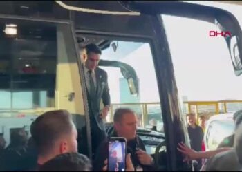 Galatasaraylı yöneticiler Fenerbahçe yöneticilerini karşıladı