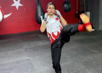 Milli muay thai sporcusu liseli Beyza'nın hedefi Avrupa ve dünya şampiyonluğu