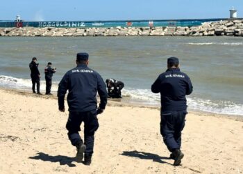 Arnavutköy’de sahilde erkek cesedi bulundu
