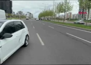 Diyarbakır’da 3 aracın karıştığı kazada 3 kişi yaralandı