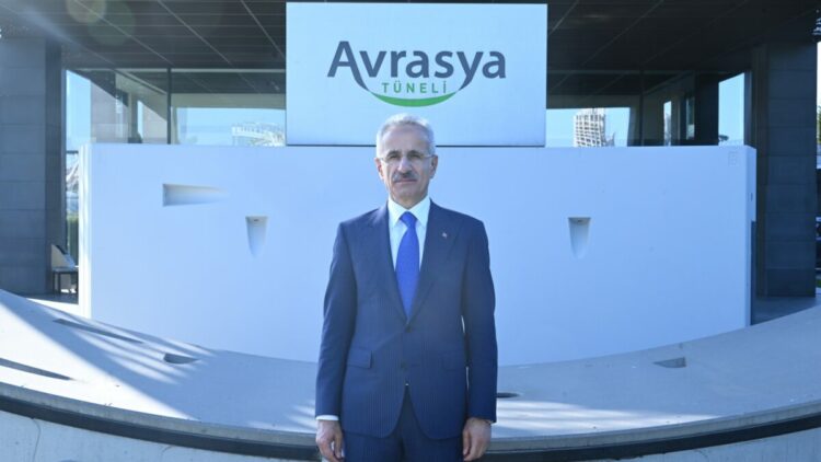 Bakan Uraloğlu: 9,5 milyon farklı araç Avrasya Tüneli'ni kullandı