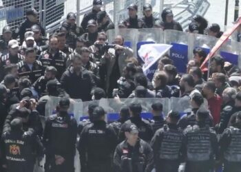 Taksim'de izin gösteriye polis müdahale etti: 46 gözaltı