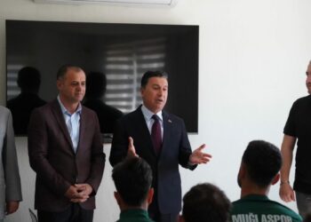 Muğlaspor'a Başkan Aras'tan moral