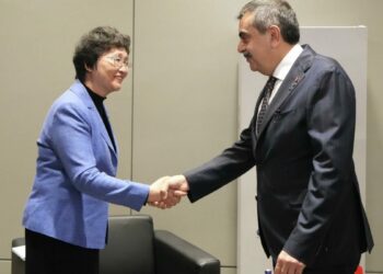 Bakan Tekin, Çin İnsan Kaynakları Sosyal Güvenlik Bakanı Wang ile görüştü