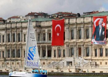 Bulls Yatırım Yelkenli Takımı, Cumhurbaşkanlığı Uluslararası Yat Yarışları'ndan kupayla döndü