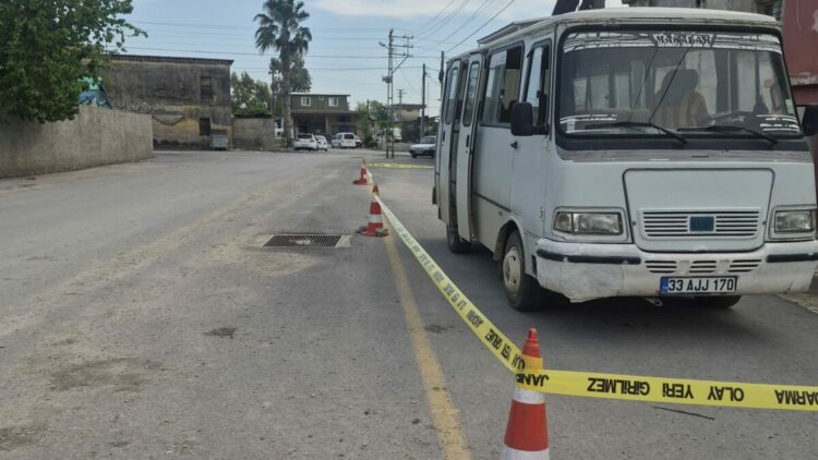 Aracını park etmek isterken 2 yaşındaki oğlunun ölümüne neden oldu
