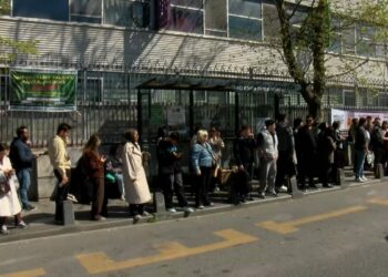 İstanbul'da M7 Metro Hattı'ndaki çalışma yoğunluğa neden oldu