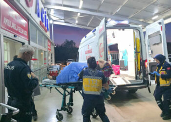 Adana'da baba tartıştığı kızını bıçakla yaraladı