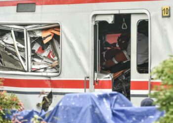 Endonezya'da tren kazası: 14 ölü, 84 yaralı