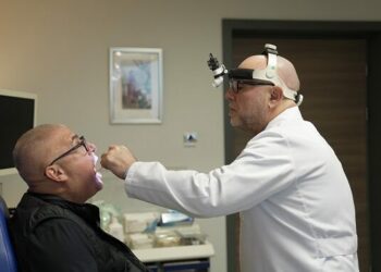 Felç riski olan hasta, ağız içi cerrahiyle sağlığına kavuştu