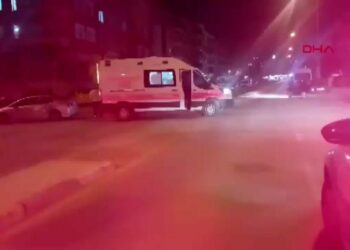 Otomobil ile motosiklet çarpıştı: 1 ağır yaralı