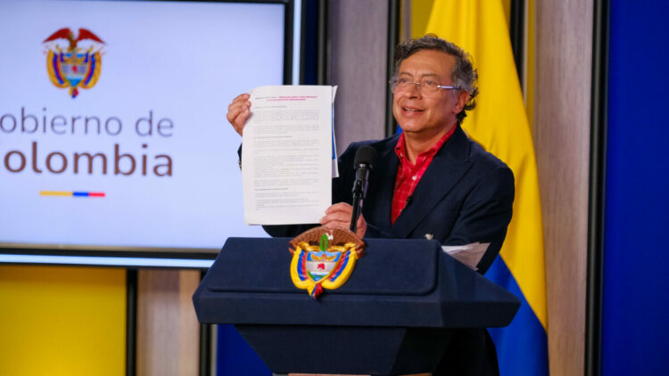 Kolombiya Cumhurbaşkanı Petro'dan 'bombalı saldırı' açıklaması