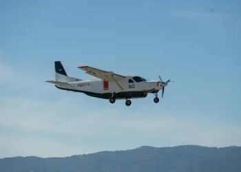 Güney Sudan'da yolcu uçağı düştü: 15 ölü