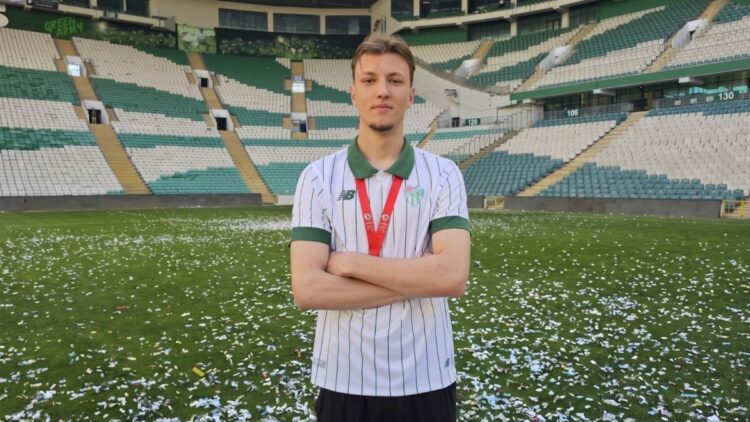 Şampiyon Bursaspor’un genç file bekçisinin en büyük hayali A Milli Takım