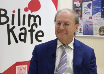 F-35 ve B-2 uçaklarını radarda görünmez yapan Türk mühendisten YÖK'e ziyaret