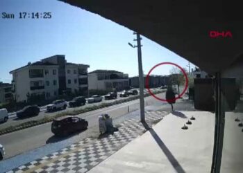 Tekirdağ'da otomobilin taklalar attığı kaza kamerada: 5 yaralı