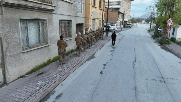 Konya'da tefeci operasyonu: 4 gözaltı