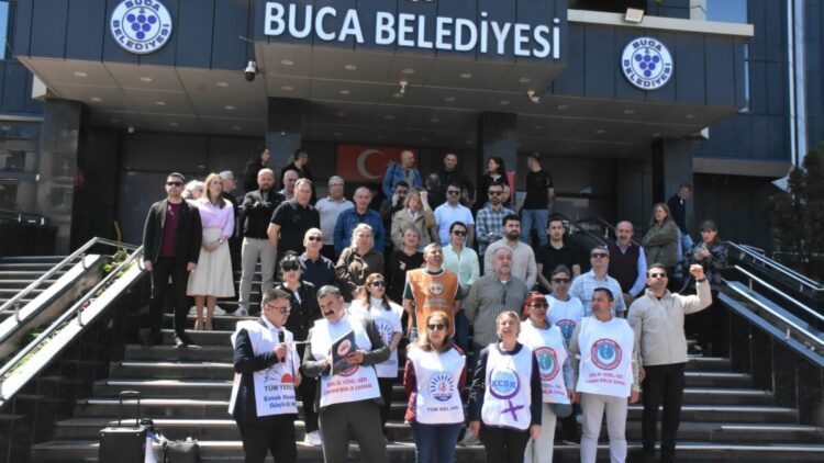 Buca Belediyesi'nde memurlar eylemde: Haber gelmezse yarın iş bırakacağız
