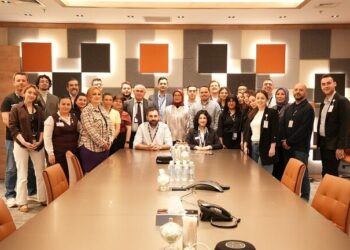 Demans hastası yolcuya 24 saat destek veren personele ödül