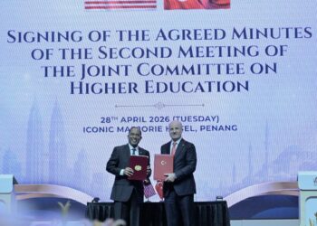 Yükseköğretim Kurulu Başkanı Özvar, Malezya'da