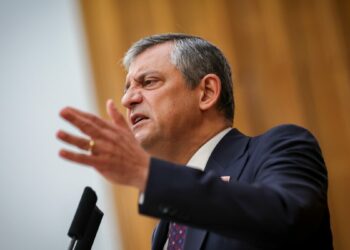 Özgür Özel: Sandık için sonuna kadar mücadele edeceğiz