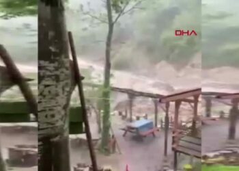 Osmaniye'de yüksek kesimlerinde dolu ve sağanak etkili oldu