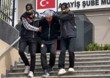 İstanbul’da 35 yıl 10 ay hapis cezası bulunan firari hükümlü yakalandı