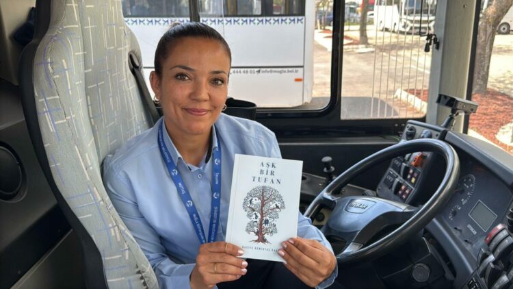 Halk otobüsü şoförü Naciye, şiir kitabının gelirini DMD hastalarına bağışlayacak
