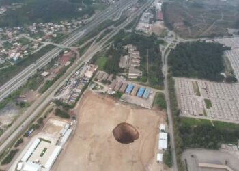 Hatay'da oluşan obruğun çapı büyüdü