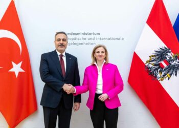 Bakan Fidan, Avusturyalı mevkidaşı Meinl-Reisinger ile bir araya geldi