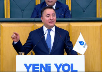 Babacan: Asgari ücret, çay ve simide bile yetmiyor