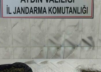 Durdurulan otomobilden uyuşturucu çıktı; 3 gözaltı