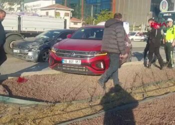 Balıkesir'de zincirleme kaza: 4 yaralı