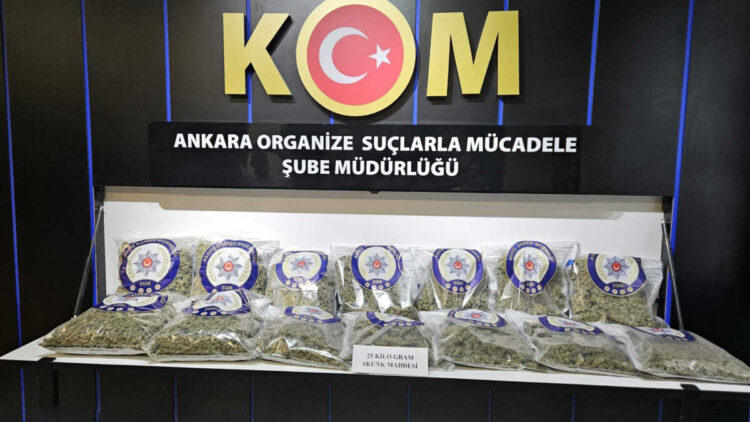 Ankara'da 25 kilo skunk ele geçirildi; 2 gözaltı