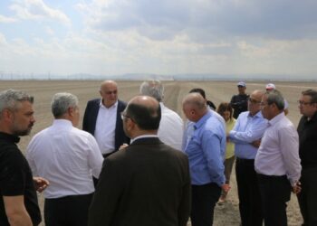 Erkoyuncu, pancar ekimine katıldı