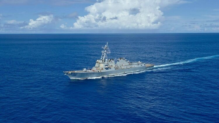 CENTCOM'dan abluka açıklaması: İhlal etmeye çalışan 42'nci ticari gemi geri döndürüldü