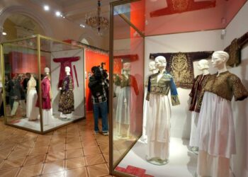 ‘Gelin Hazineleri’ Rusya’da Ermitaj Müzesi’nde sergilenmeye başladı