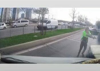 Ataşehir’de uygulamadan kaçmak isteyen otomobil sürücüsü polis tarafından yakalandı